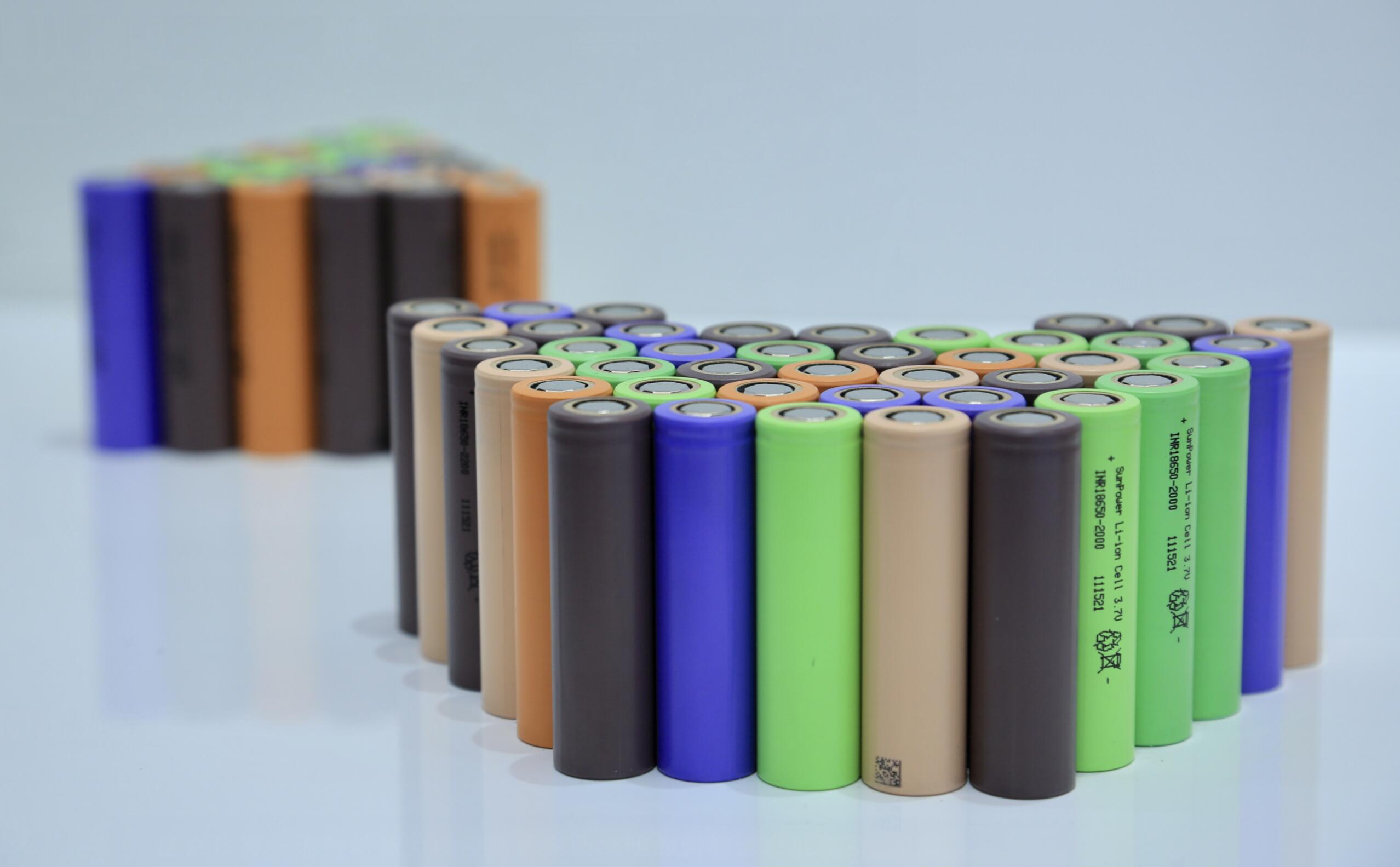 复盘2021全球动力电池市场 中韩竞争激烈 扩张是主旋律.jpg 复盘2021全球动力电池市场 中韩竞争激烈 扩张是主旋律.jpg