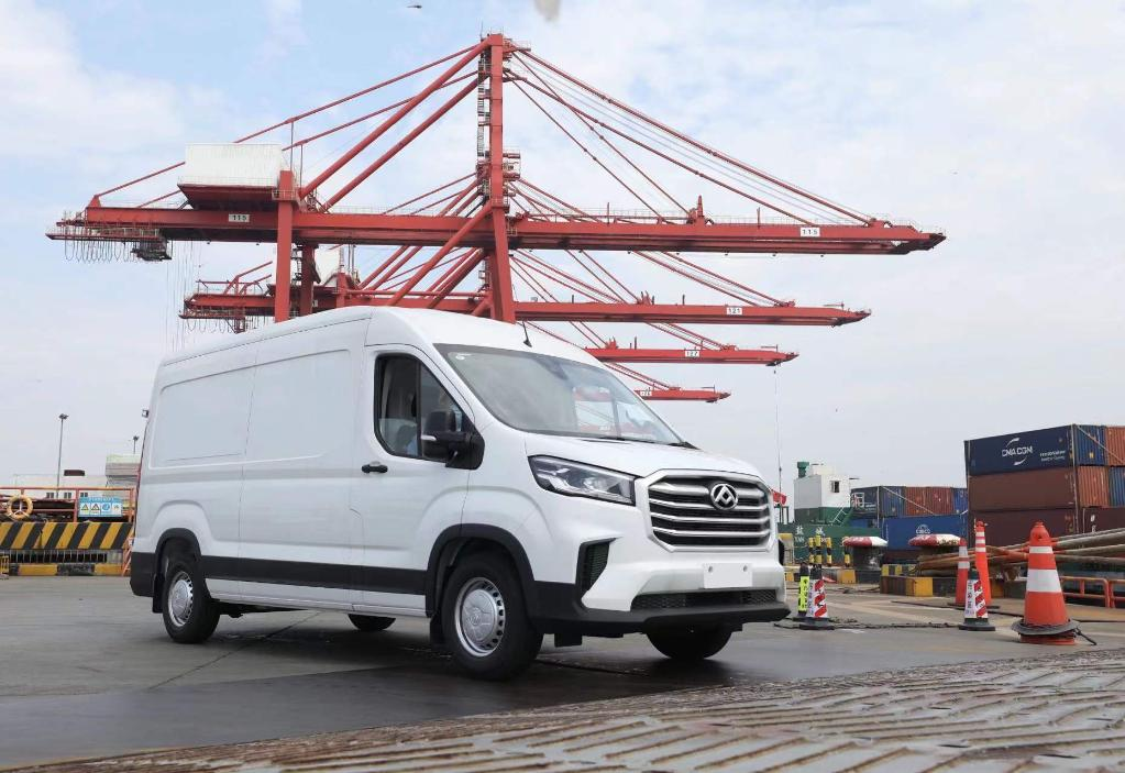 新能源汽车成为2022年中国高质量发展新引擎.jpg 新能源汽车成为2022年中国高质量发展新引擎.jpg