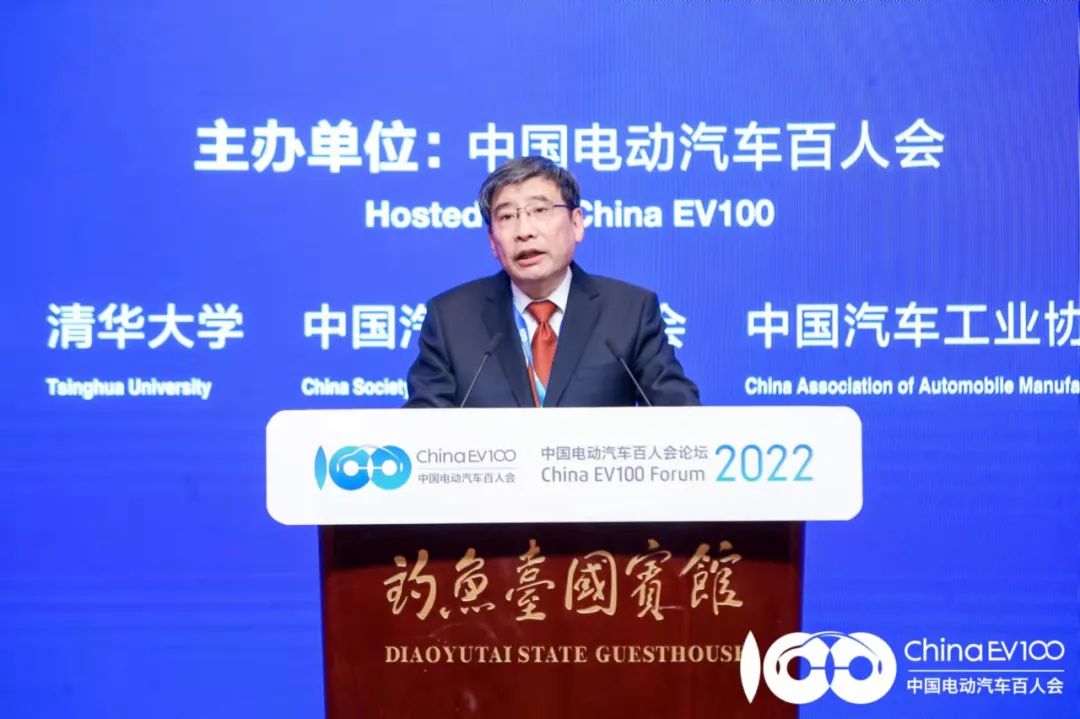 苗圩:汽车产业开始向智能汽车转变 “缺芯”不能坐等.jpg 苗圩:汽车产业开始向智能汽车转变 “缺芯”不能坐等.jpg