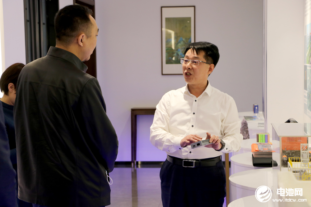 华晟智能董事长王俊石一行到访海融网山东总部 共话新能源智能制造.jpg 华晟智能董事长王俊石一行到访海融网山东总部 共话新能源智能制造.jpg