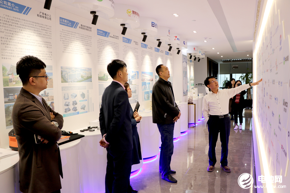 华晟智能董事长王俊石一行到访海融网山东总部 共话新能源智能制造.jpg 华晟智能董事长王俊石一行到访海融网山东总部 共话新能源智能制造.jpg