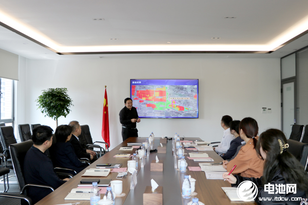 东营市垦利区区委常委/副区长张素霞一行到访海融网山东总部.jpg 东营市垦利区区委常委/副区长张素霞一行到访海融网山东总部.jpg