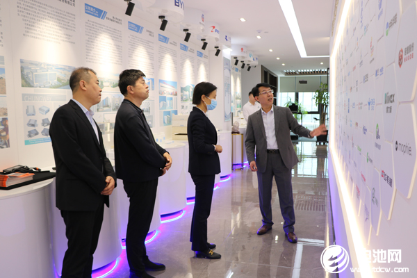 东营市垦利区区委常委/副区长张素霞一行到访海融网山东总部.jpg 东营市垦利区区委常委/副区长张素霞一行到访海融网山东总部.jpg