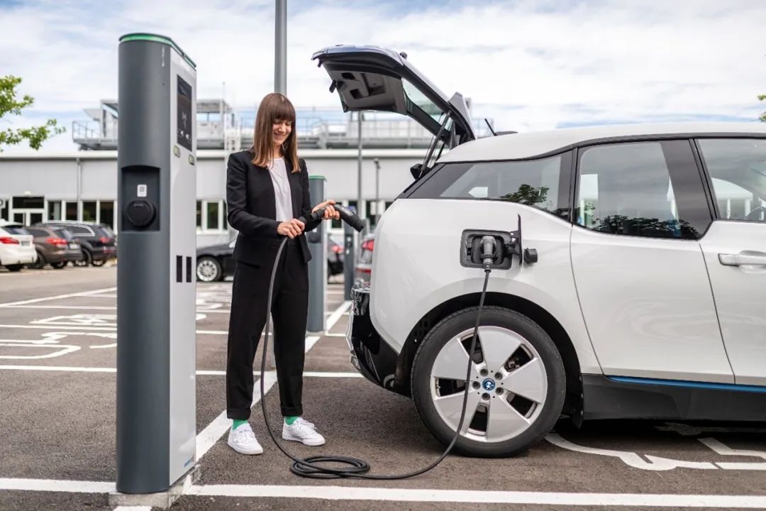 捷氢科技/同清湖氢能项目开工!前4月我国燃料电池汽车销量同比增长3.4倍.jpg 捷氢科技/同清湖氢能项目开工!前4月我国燃料电池汽车销量同比增长3.4倍.jpg