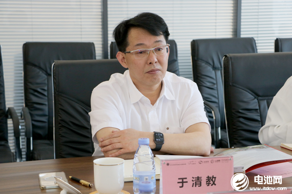 德固特董事长魏振文一行到访海融网山东总部 共话转型变革机遇.jpg 德固特董事长魏振文一行到访海融网山东总部 共话转型变革机遇.jpg