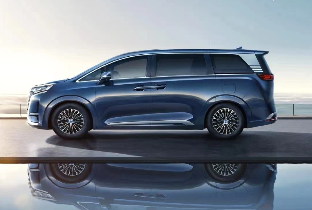 新能源高端MPV抢滩战开启,自主车企能否撼动“市场坚冰”?.jpg 新能源高端MPV抢滩战开启,自主车企能否撼动“市场坚冰”?.jpg