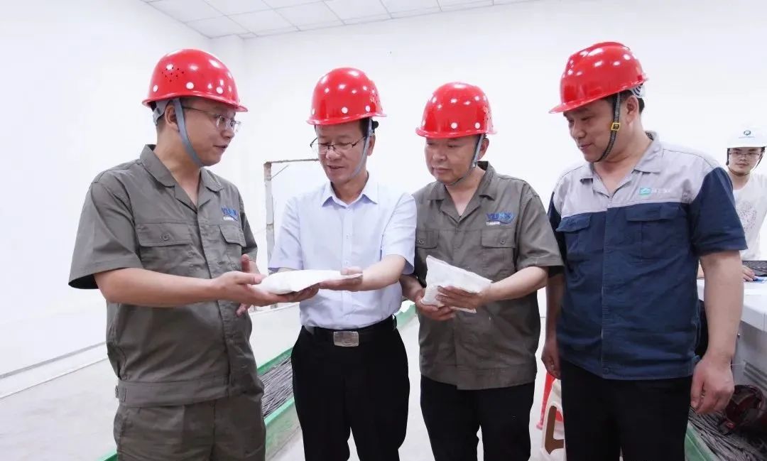 华友钴业携手LG化学4371亿韩元扩产三元材料!云翔聚能年产30万吨锂电材料项目一期试产.jpg 华友钴业携手LG化学4371亿韩元扩产三元材料!云翔聚能年产30万吨锂电材料项目一期试产.jpg