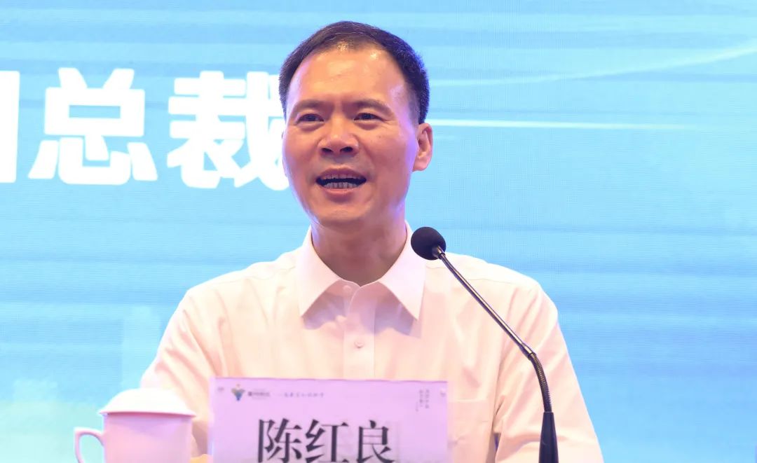 产教深度融合 校企协同育人——华友新材料学院揭牌成立.jpg 产教深度融合 校企协同育人——华友新材料学院揭牌成立.jpg