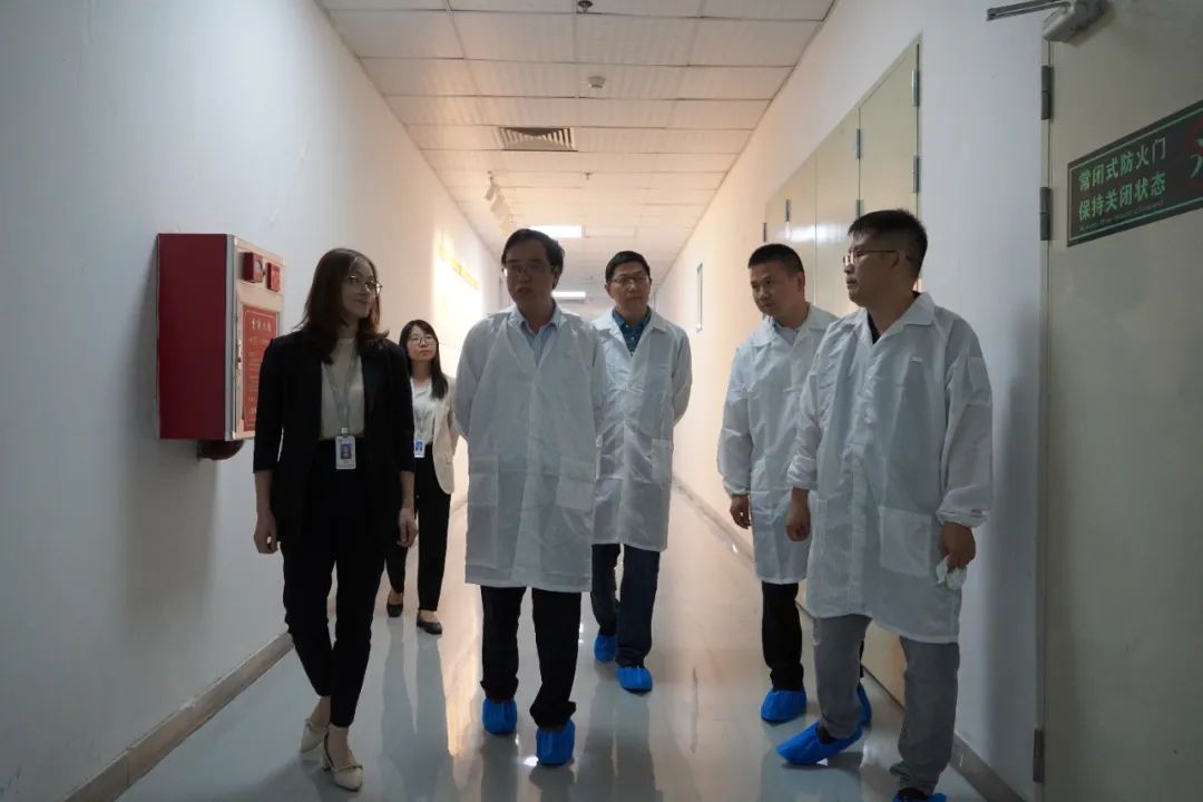 中南大学-创明电池研究生联合培养基地正式挂牌!.jpg 中南大学-创明电池研究生联合培养基地正式挂牌!.jpg