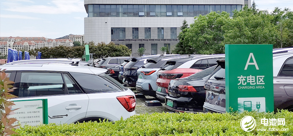 上半年全国新增130万台充电桩!新增充电桩相关企业近4万家.jpg 上半年全国新增130万台充电桩!新增充电桩相关企业近4万家.jpg