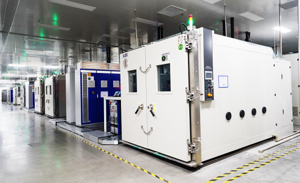 走进蜂巢创新中心 直击短刀针刺.png 走进蜂巢创新中心 直击短刀针刺.png