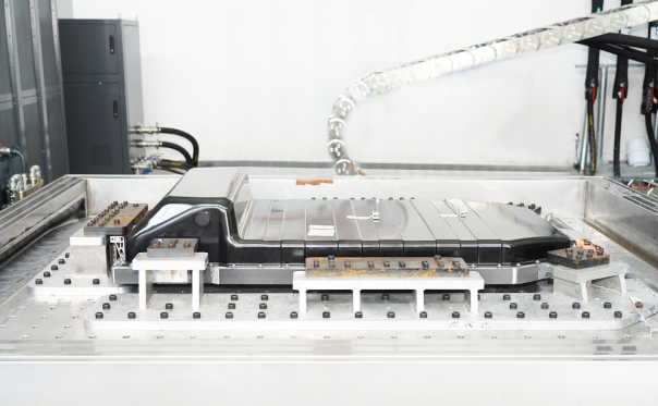 走进蜂巢创新中心 直击短刀针刺.png 走进蜂巢创新中心 直击短刀针刺.png