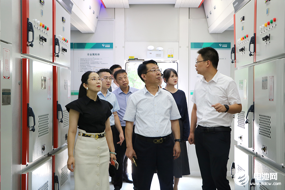 于清教一行到访特锐德集团 聚焦预制舱式模块化变电站推广.png 于清教一行到访特锐德集团 聚焦预制舱式模块化变电站推广.png