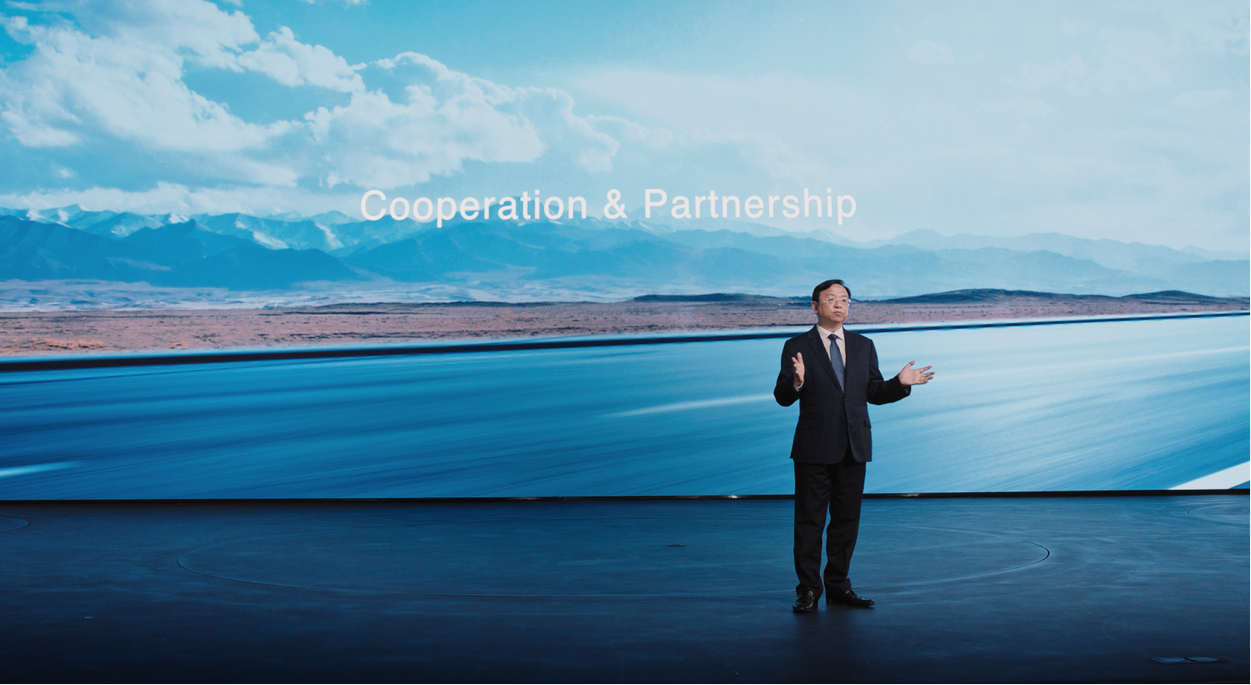 三车齐发!比亚迪召开新能源乘用车欧洲发布会.png 三车齐发!比亚迪召开新能源乘用车欧洲发布会.png