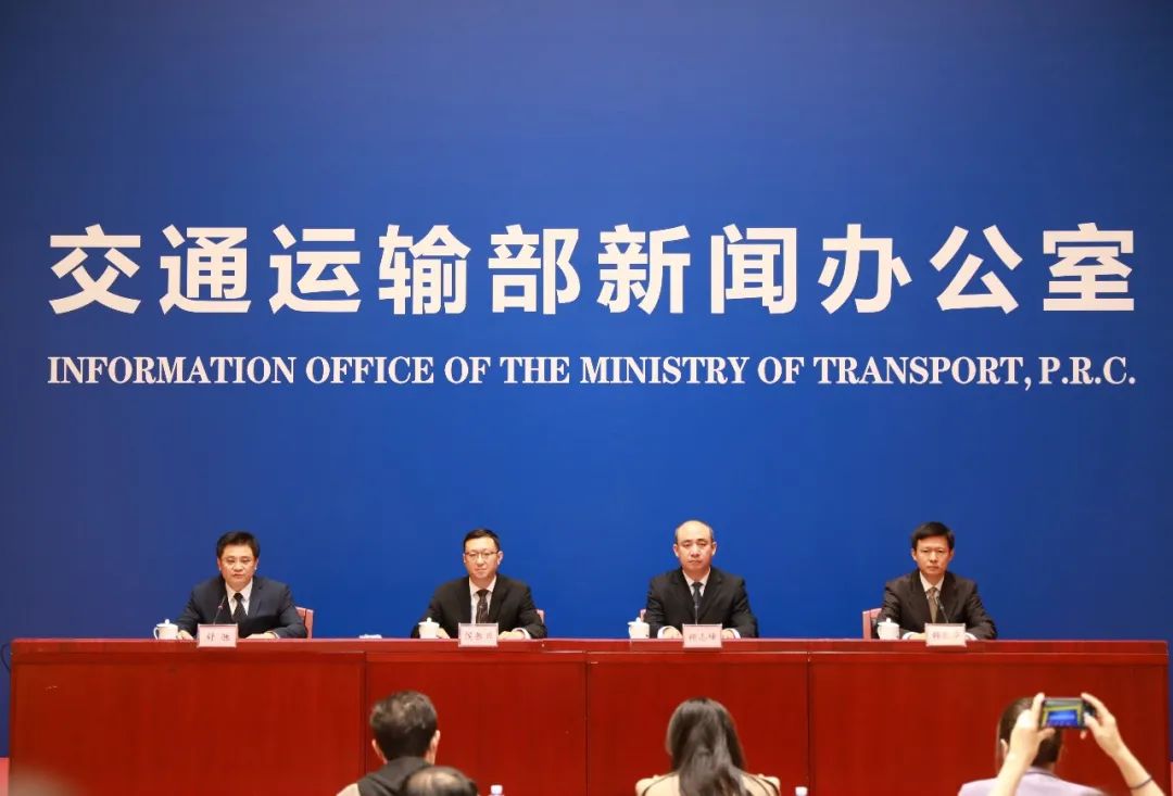 交通运输部:加快推广新能源车辆在城市物流中的推广应用.jpg 交通运输部:加快推广新能源车辆在城市物流中的推广应用.jpg