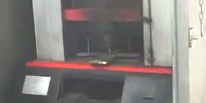 众钠能源首款硫酸铁钠电池通过针刺试验 2GWh电芯产线明年将建成.jpg 众钠能源首款硫酸铁钠电池通过针刺试验 2GWh电芯产线明年将建成.jpg