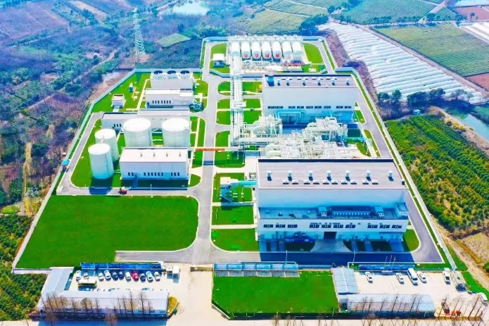 中国能建拟定增募资150亿元投建光储一体化等项目.png 中国能建拟定增募资150亿元投建光储一体化等项目.png