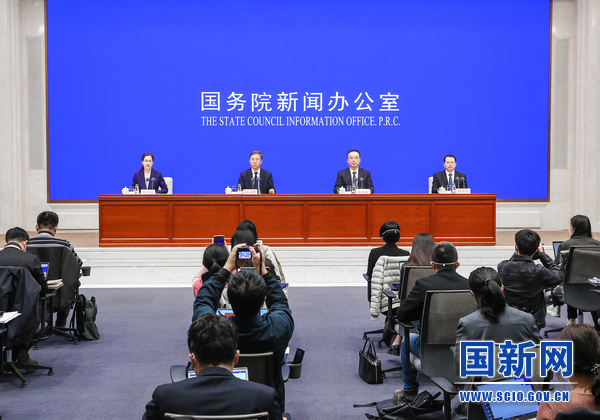 国家发改委:支持新能源汽车等领域消费.jpg 国家发改委:支持新能源汽车等领域消费.jpg