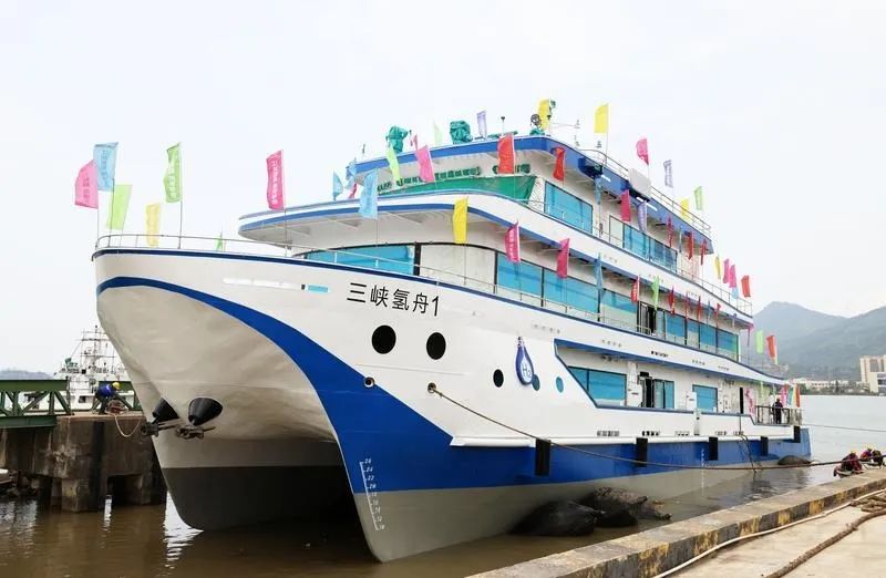 国内首艘500kw氢燃料电池动力船下水 续航里程可达200km.jpg 国内首艘500kw氢燃料电池动力船下水 续航里程可达200km.jpg