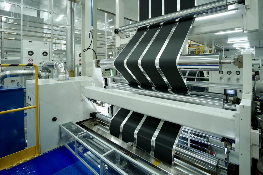 新能源汽车价格战打响 蜂巢能源以创新实力彰显优势.png 新能源汽车价格战打响 蜂巢能源以创新实力彰显优势.png