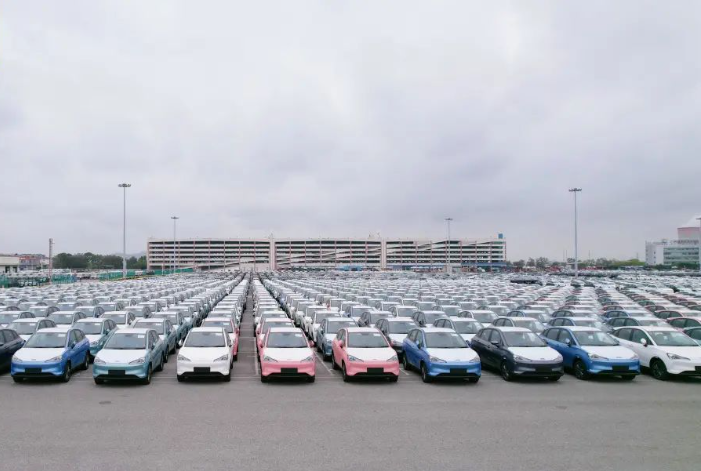 3600辆新能源汽车集中出海 单次出口量最多.png 3600辆新能源汽车集中出海 单次出口量最多.png