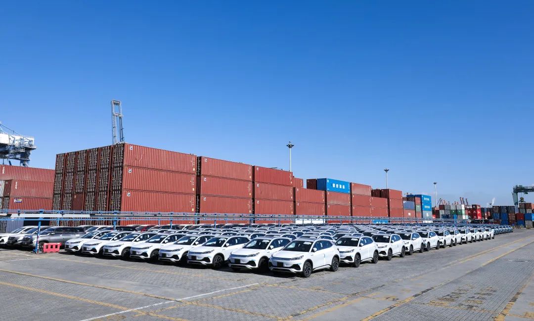 一季度我国新能源汽车出口24.8万辆 动力电池出口25.8GWh.jpg 一季度我国新能源汽车出口24.8万辆 动力电池出口25.8GWh.jpg