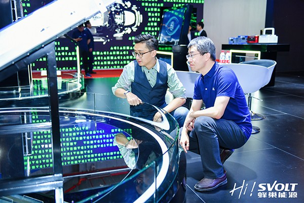 蜂巢能源龙鳞甲电池亮相上海车展 通过热失控实验验证极致安全.jpg 蜂巢能源龙鳞甲电池亮相上海车展 通过热失控实验验证极致安全.jpg