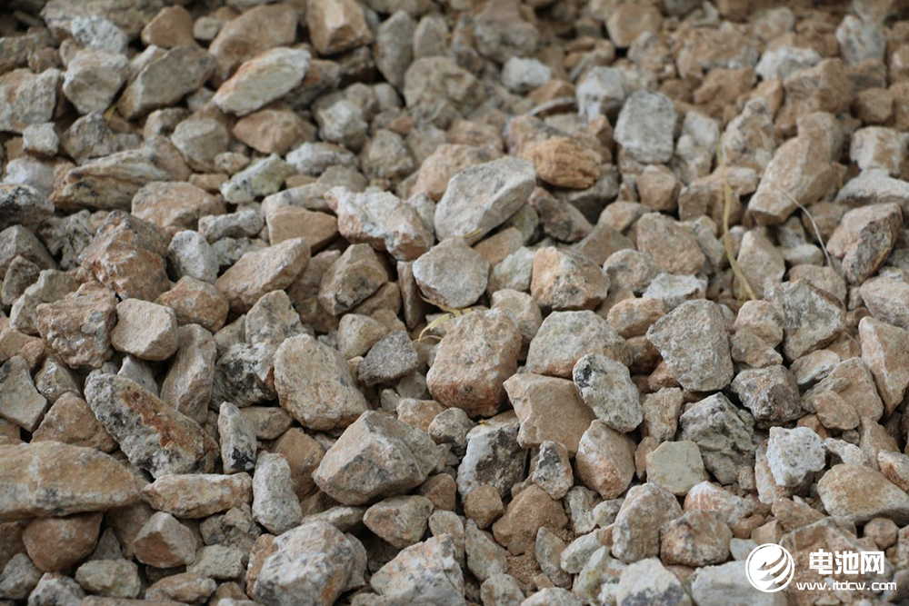 源滙通目标今年碳酸锂出货5000吨 拟新增5000吨氢氧化锂产线.jpg