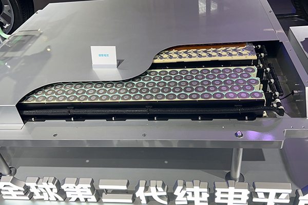 上海车展现场花式“内卷” A0级电动汽车将成为下一个增长点