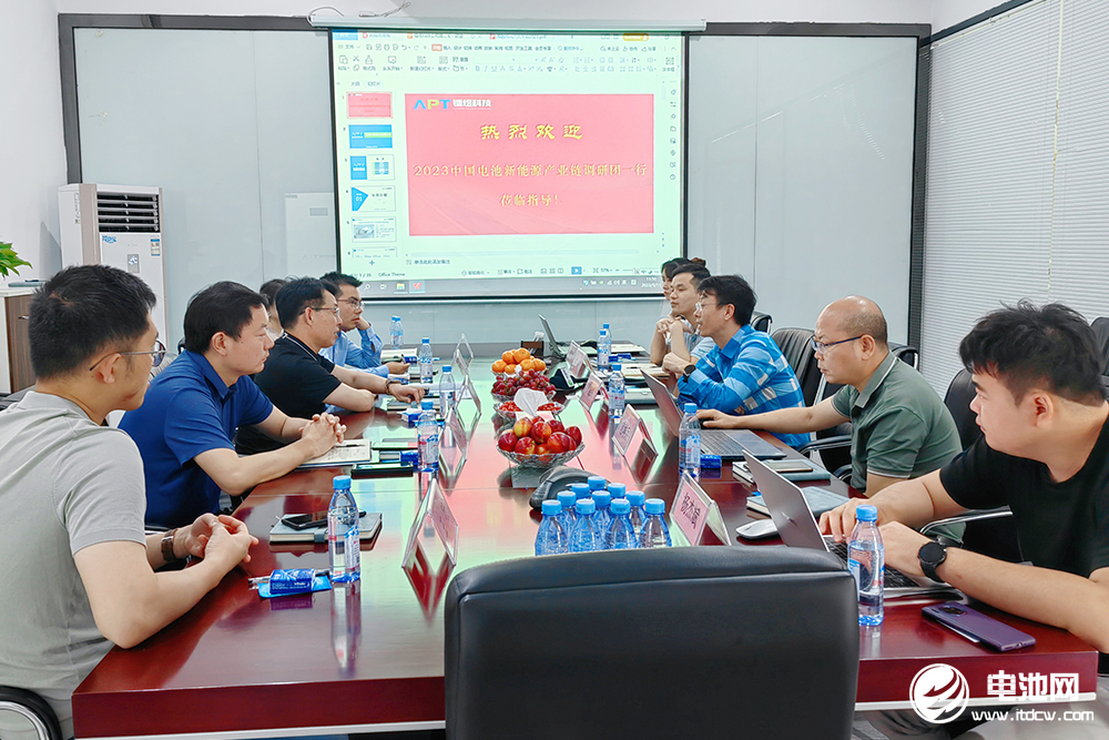 镭煜科技锂电全自动真空干燥线加入国际竞争 研究行业需求持续推出新品 镭煜科技锂电全自动真空干燥线加入国际竞争 研究行业需求持续推出新品