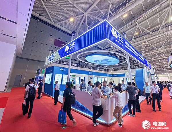 触底回升?六氟磷酸锂价格每吨再涨1万元 触底回升?六氟磷酸锂价格每吨再涨1万元