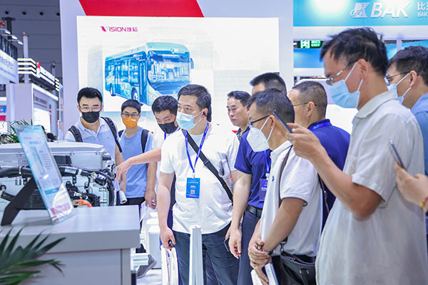 鹏城新势力 蓬勃新能量 雄韬股份亮相CIBF再次谱写能源新篇章