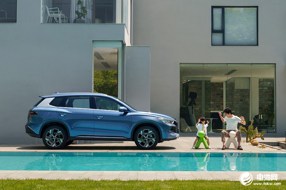 油电同价!打出王炸!比亚迪宋Pro DM-i冠军版入门即高配 油电同价!打出王炸!比亚迪宋Pro DM-i冠军版入门即高配