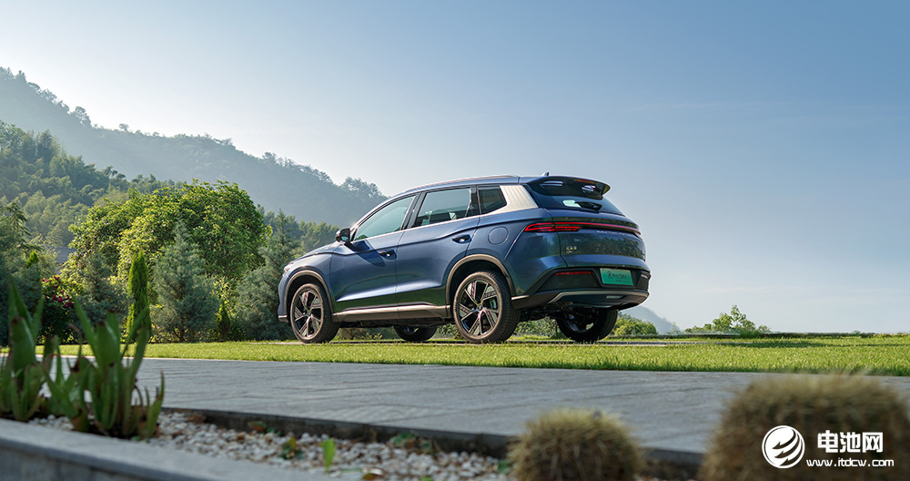 油电同价!打出王炸!比亚迪宋Pro DM-i冠军版入门即高配 油电同价!打出王炸!比亚迪宋Pro DM-i冠军版入门即高配