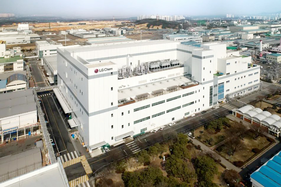 LG化学开始量产高镍单晶正极材料 2027年产能拟超5万吨 LG化学开始量产高镍单晶正极材料 2027年产能拟超5万吨