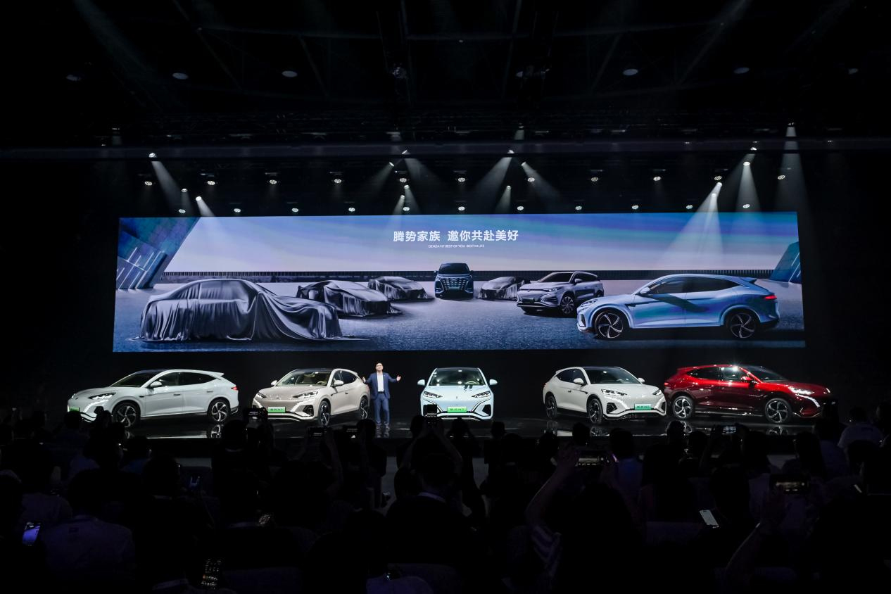 腾势N7售价30.18万起!CTB电池车身一体化与双枪超充技术加持 腾势N7售价30.18万起!CTB电池车身一体化与双枪超充技术加持