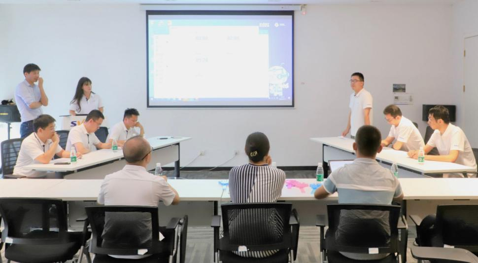 打造工程师文化 蜂巢能源举办首届工程师日 打造工程师文化 蜂巢能源举办首届工程师日