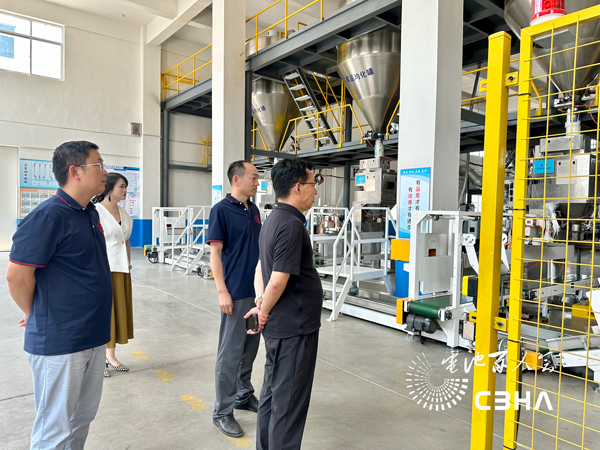 中关村新型电池技术创新联盟秘书长于清教一行参观考察青岛中宝塑业 中关村新型电池技术创新联盟秘书长于清教一行参观考察青岛中宝塑业