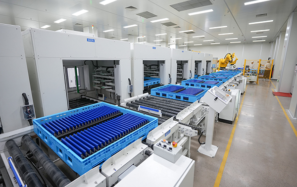 创纪录!蜂巢能源盐城基地飞叠短刀L400电芯两个月累计生产超50万支 创纪录!蜂巢能源盐城基地飞叠短刀L400电芯两个月累计生产超50万支