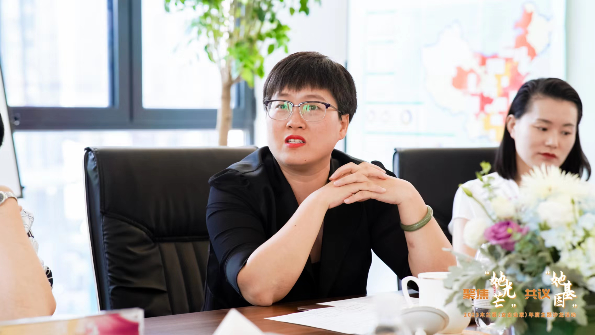 穿越周期 木兰铿锵 电池新能源赛道“她光芒”闪耀 穿越周期 木兰铿锵 电池新能源赛道“她光芒”闪耀