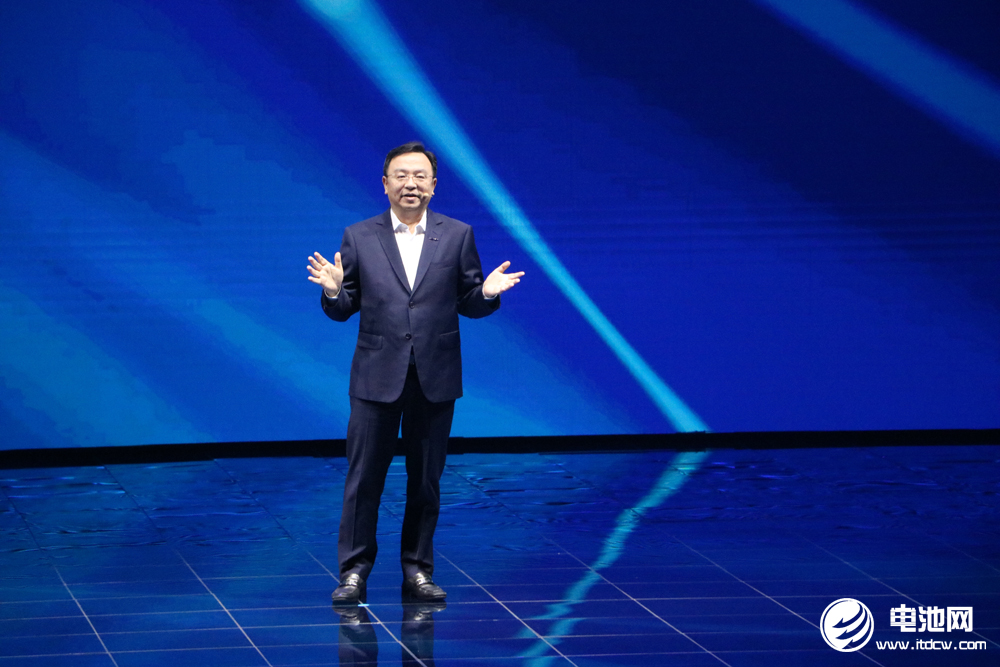 冲击新能源硬派越野市场!比亚迪方程豹个性来袭 冲击新能源硬派越野市场!比亚迪方程豹个性来袭