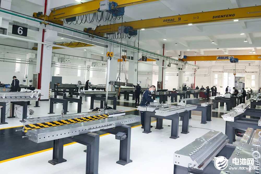 搭光伏/锂电快车 模头行业老将冲刺新能源赛道 搭光伏/锂电快车 模头行业老将冲刺新能源赛道