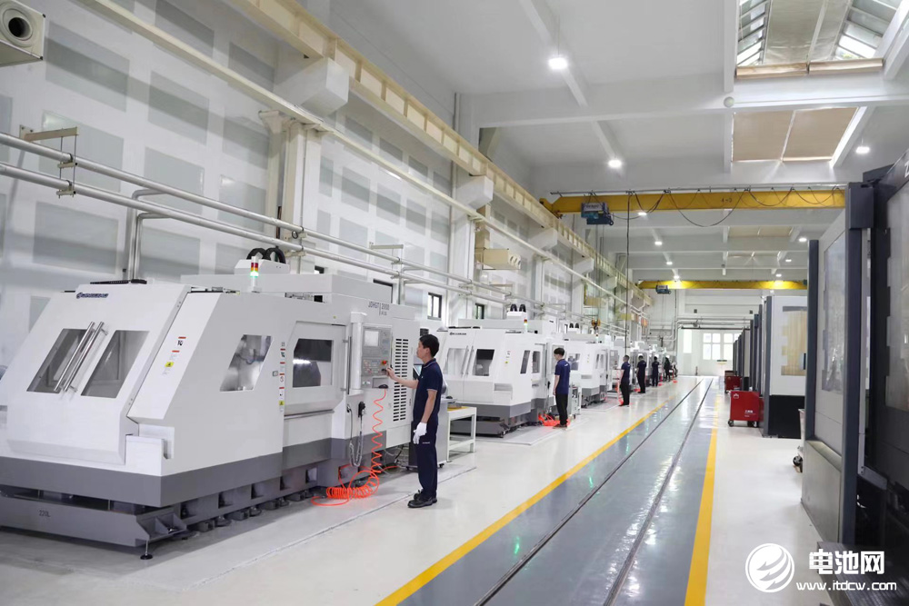 搭光伏/锂电快车 模头行业老将冲刺新能源赛道 搭光伏/锂电快车 模头行业老将冲刺新能源赛道