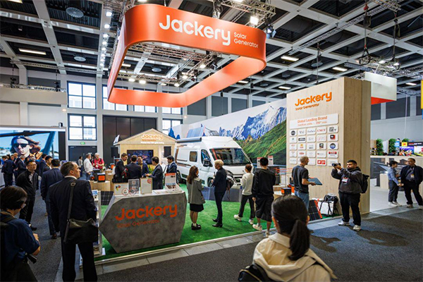 华宝新能旗下Jackery电小二光充户外电源Plus家族新品欧洲首秀 华宝新能旗下Jackery电小二光充户外电源Plus家族新品欧洲首秀