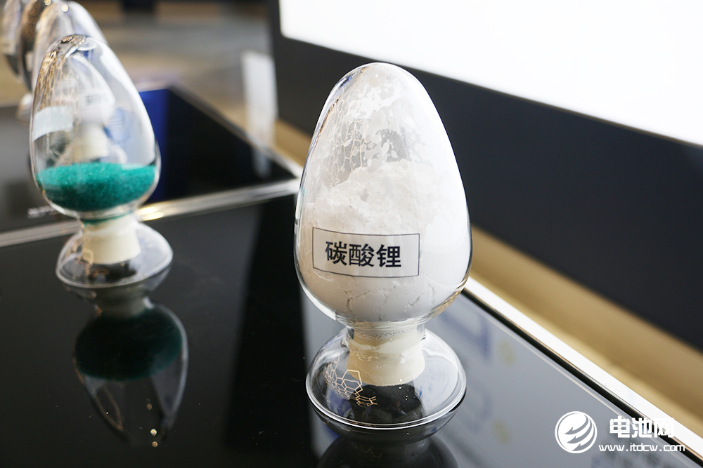 电池级碳酸锂价格再次跌破20万元/吨!国内外抢矿热情依旧高涨 电池级碳酸锂价格再次跌破20万元/吨!国内外抢矿热情依旧高涨