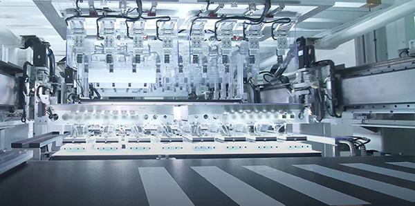 探秘盐城飞叠短刀基地 解锁蜂巢能源PHEV市场爆发密码 探秘盐城飞叠短刀基地 解锁蜂巢能源PHEV市场爆发密码