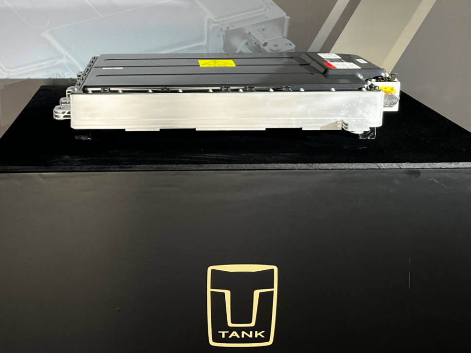 入局豪华越野SUV市场 蜂巢能源插混电池助力坦克700Hi4-T震撼上市