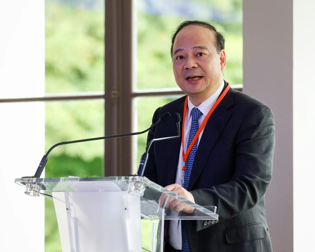 宁德时代曾毓群两会提交四份提案 聚焦中国电池企业出海等 宁德时代曾毓群两会提交四份提案 聚焦中国电池企业出海等