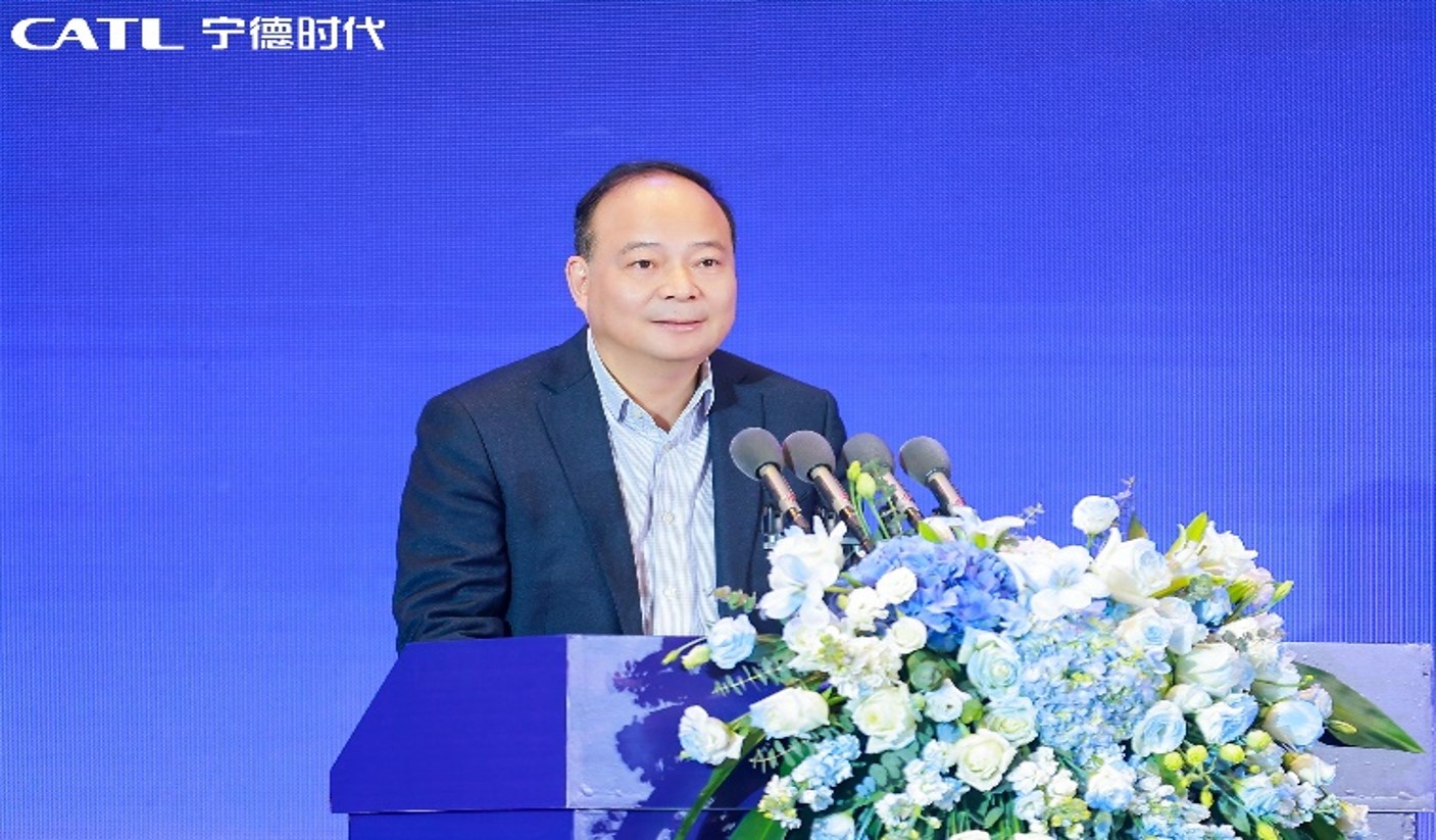 曾毓群:固态电池距离变成商品还很远 宁德时代加大投入 曾毓群:固态电池距离变成商品还很远 宁德时代加大投入