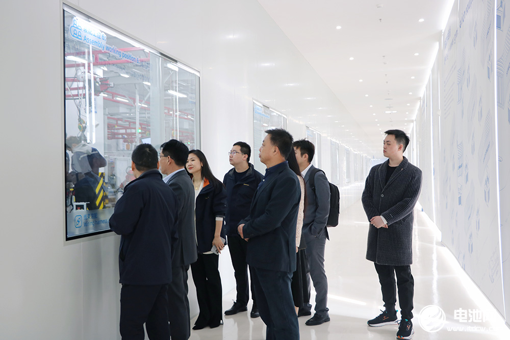 国鸿氢能产品上车约6000辆 领跑燃料电池电堆国产化替代 国鸿氢能产品上车约6000辆 领跑燃料电池电堆国产化替代